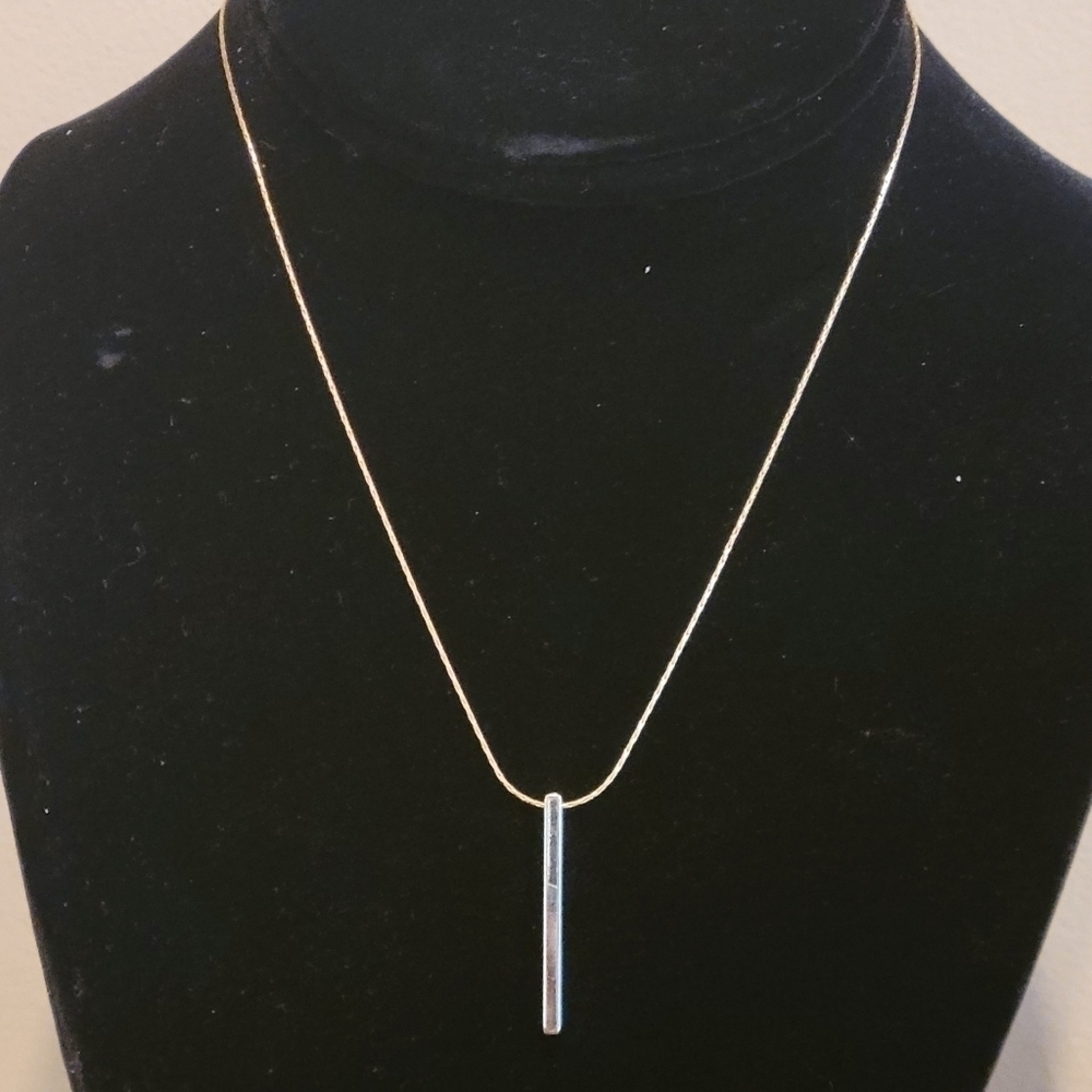 Goldtone Bar Pendant NWOT